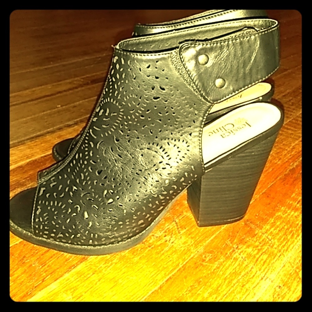 Jessica Cline High Heels